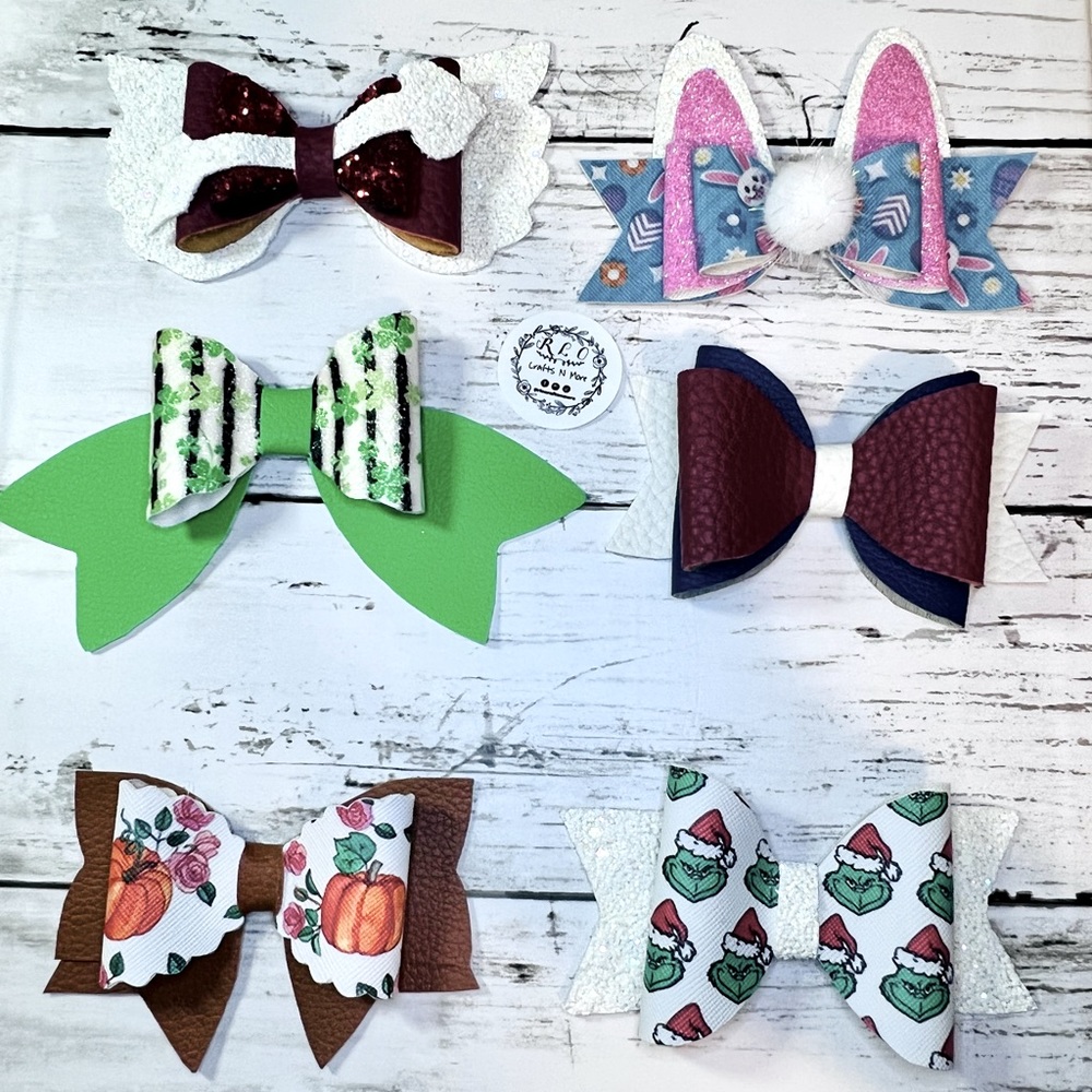 Holiday mix bows
